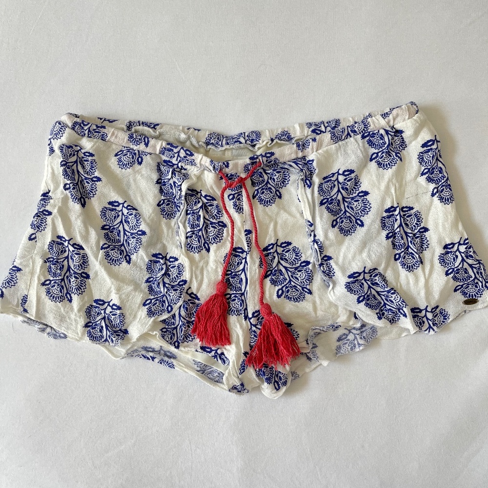 Ivory/Cobalt Blue Low-rise O'Neill Shorts